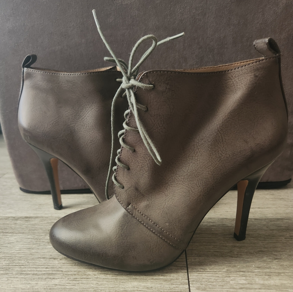 Julianne Hough Gray Brown Lace Up Ankle Boot Heels